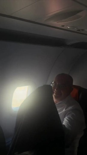 Егор Крид и гендиректор «Россети Урала» Дмитрий Воденников «закусились» во время полета из Перми в Москву