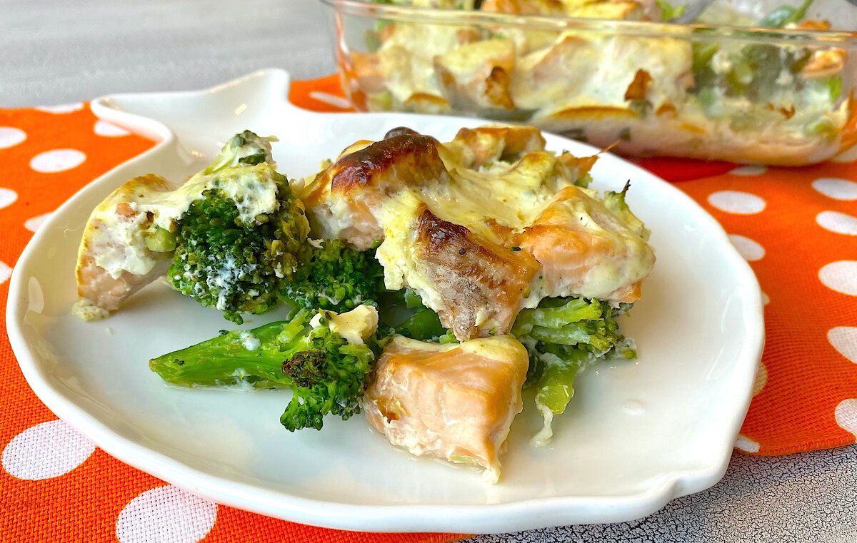 Наслаждайтесь полезной запеканкой с рыбой и брокколи