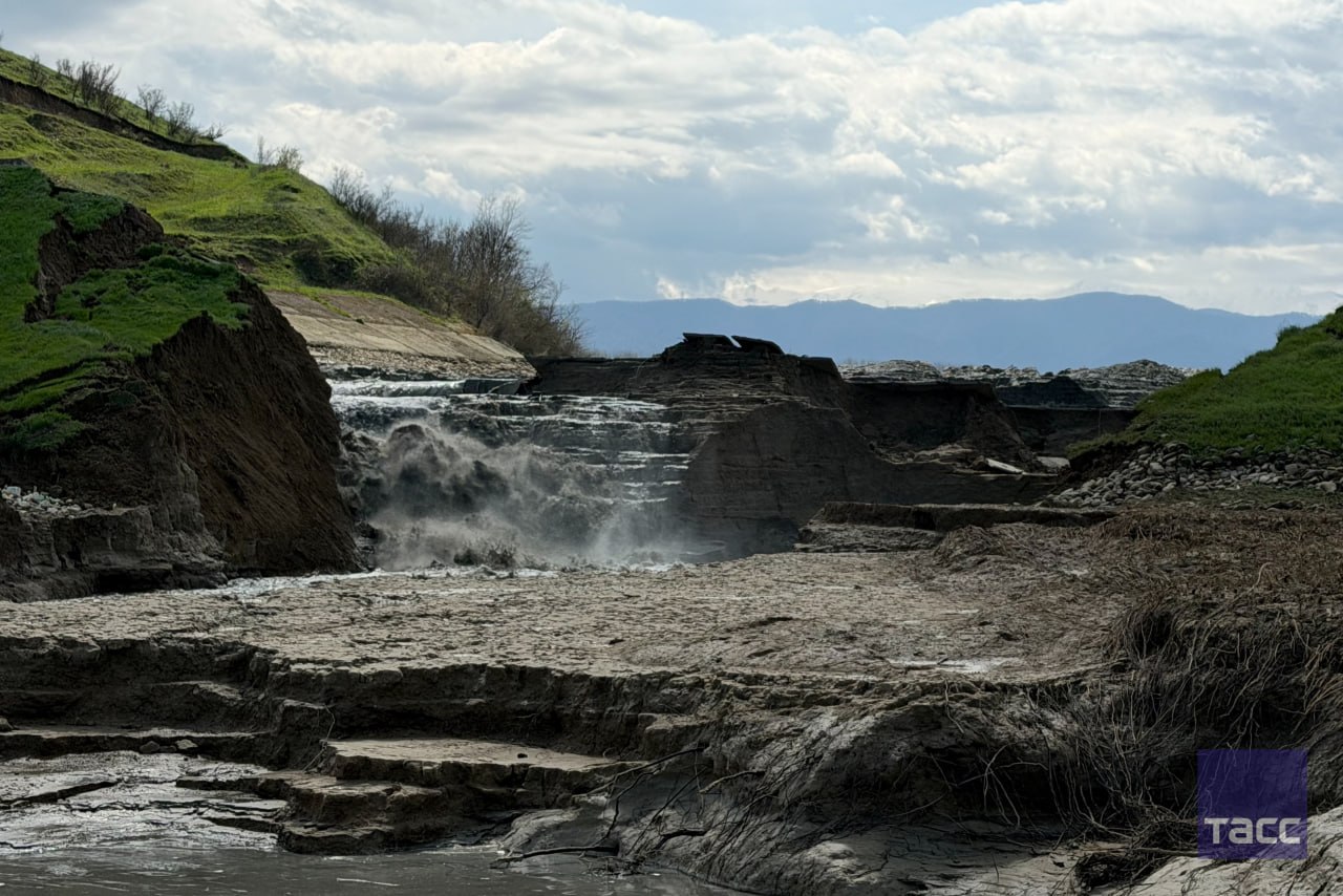 Увеличение объема и уровня воды на реках Дагестана продолжится как минимум еще трое суток, сообщили в Гидрометцентре РФ Увеличение объема и уровня воды на реках Дагестана продолжится как минимум еще трое суток, сообщили в Гидрометцентре РФ