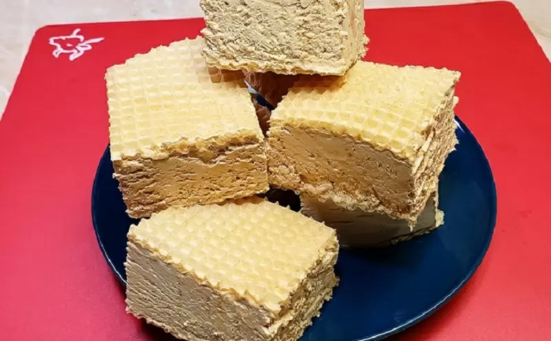 Нежный крем-брюле с вафлями: десерт, который просто обречен на успех