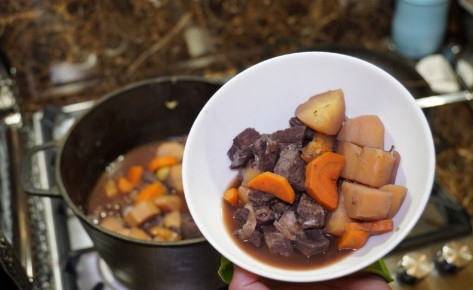 Нежная говядина в вине: простой рецепт для вашего стола