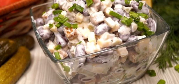 Салат "Палочка-выручалочка": быстро и вкусно в любое время!