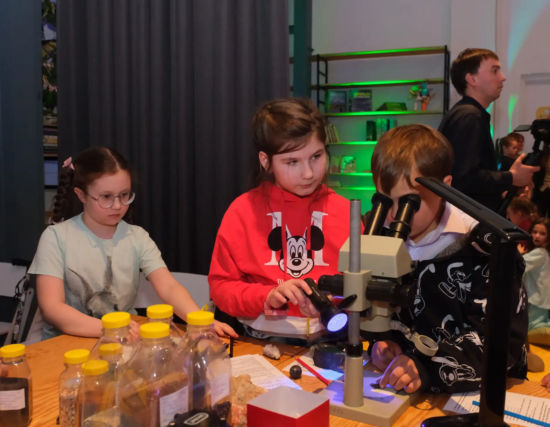 Дмитрий Махонин: Больше, чем музей. На территории «Завода Шпагина» начал работу новый Детский музейный центр Пермского краеведческого музея Дмитрий Махонин: Больше, чем музей. На территории «Завода Шпагина» начал работу новый Детский музейный центр Пермского краеведческого музея