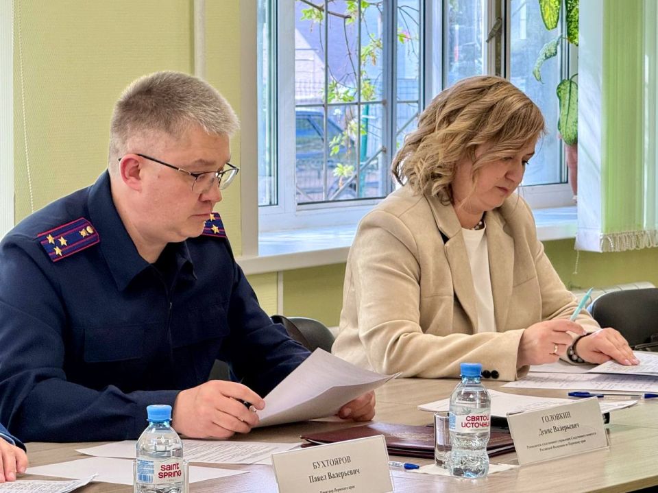 Руководитель следственного управления СК России по Пермскому краю провёл личный прием граждан Руководитель следственного управления СК России по Пермскому краю провёл личный прием граждан