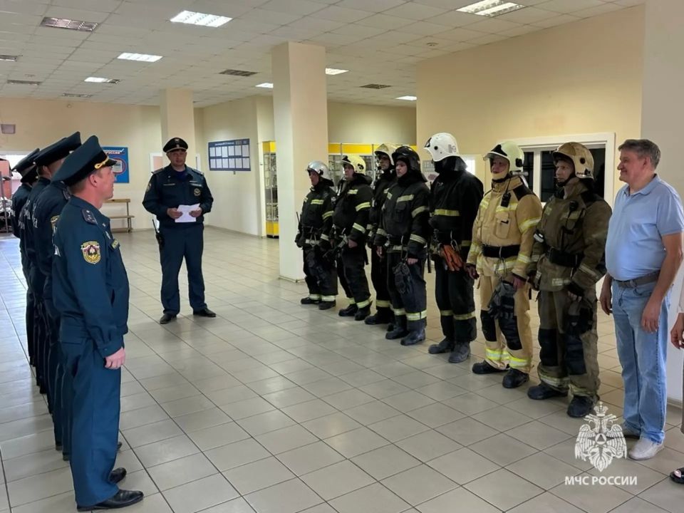 Быстро, четко, слаженно #БудниМЧС Быстро, четко, слаженно #БудниМЧС