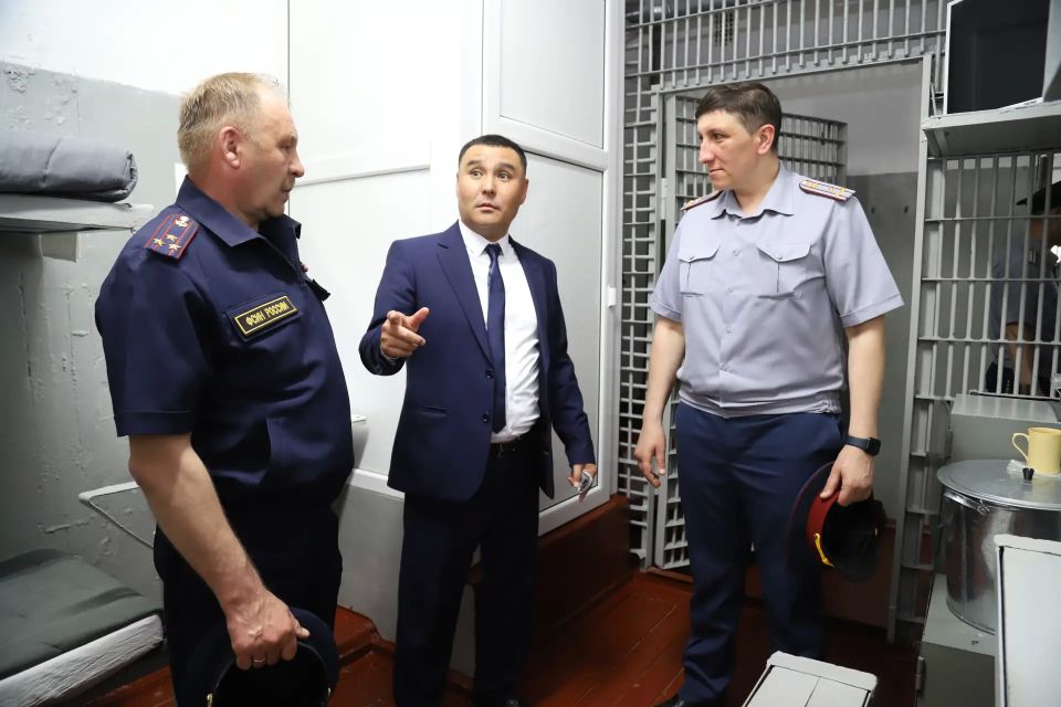 Делегация ГСИН при Кабинете Министров Киргизской Республики с рабочим визитом посетила ГУФСИН России по Пермскому краю Делегация ГСИН при Кабинете Министров Киргизской Республики с рабочим визитом посетила ГУФСИН России по Пермскому краю