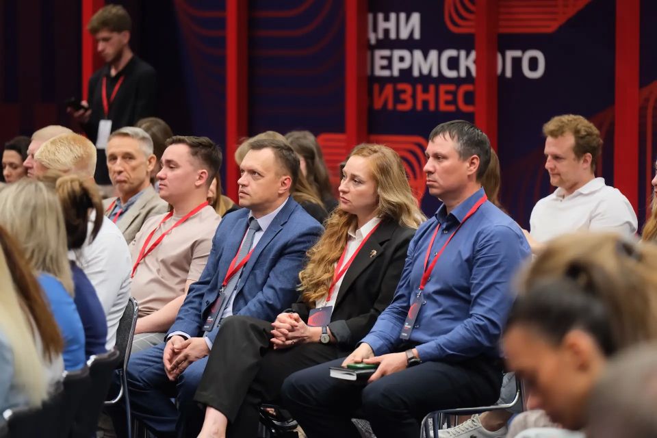 Дмитрий Махонин: Принял участие в пленарной дискуссии «Экономика партнерства как новый стандарт» Дмитрий Махонин: Принял участие в пленарной дискуссии «Экономика партнерства как новый стандарт»