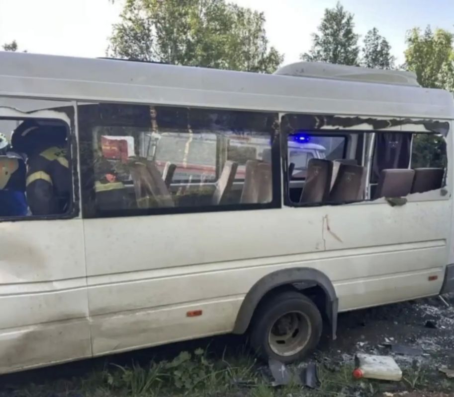 Пассажирский микроавтобус с пермской баскетбольной командой «Бионорд Про» попал в смертельное ДТП в Челябинской области Пассажирский микроавтобус с пермской баскетбольной командой «Бионорд Про» попал в смертельное ДТП в Челябинской области