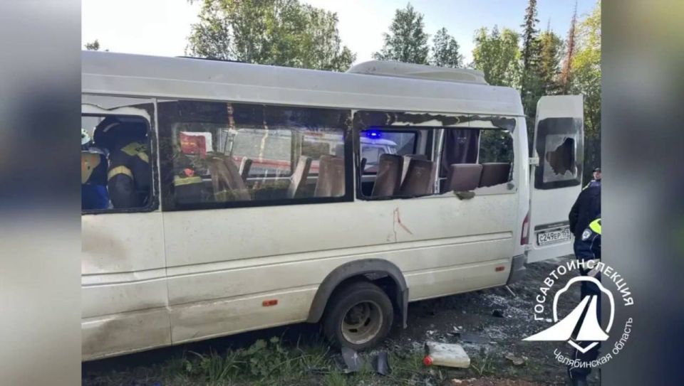 Автобус с баскетбольной командой попал в ДТП в Челябинской области Автобус с баскетбольной командой попал в ДТП в Челябинской области