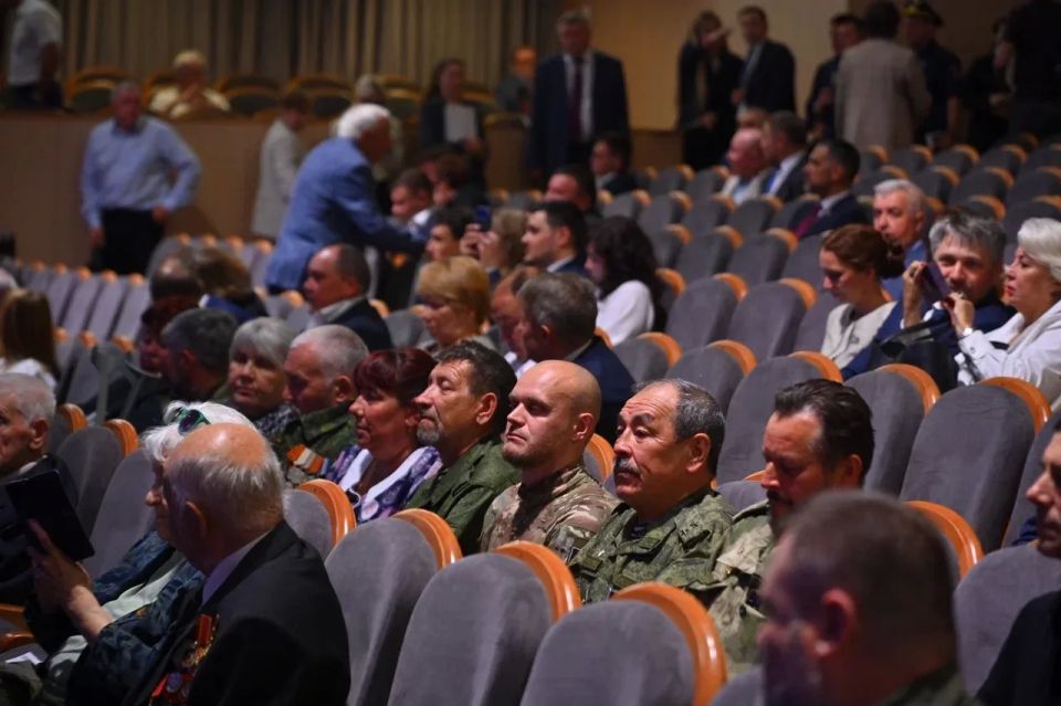 Завершилось ежегодное Послание Губернатора Дмитрия Махонина Завершилось ежегодное Послание Губернатора Дмитрия Махонина