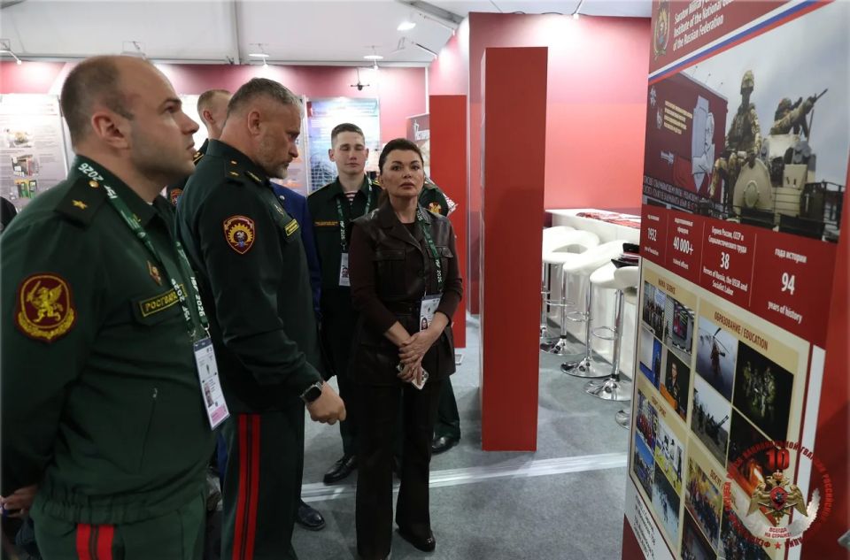 Вузы Росгвардии проводят дни открытых дверей на международном форуме по безопасности Вузы Росгвардии проводят дни открытых дверей на международном форуме по безопасности