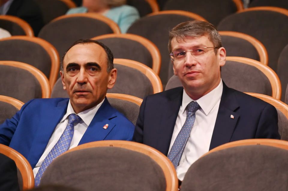 Губернатор Дмитрий Махонин выступил с ежегодным посланием Губернатор Дмитрий Махонин выступил с ежегодным посланием