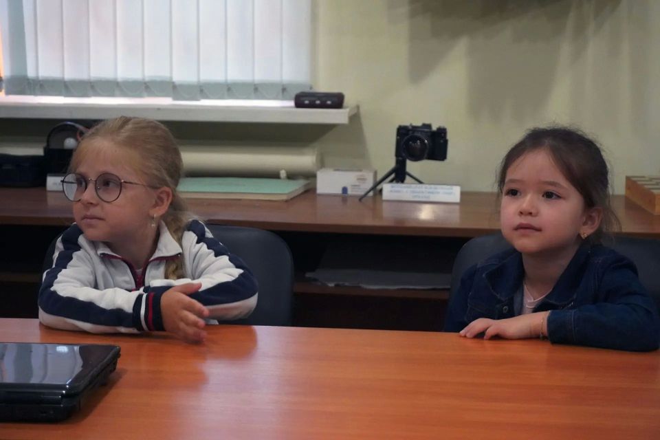 В региональном следственном управлении сотрудники ведомства поздравили детей офицеров СК России с Международным Днем защиты детей В региональном следственном управлении сотрудники ведомства поздравили детей офицеров СК России с Международным Днем защиты детей