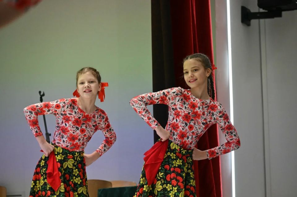 «Сегодня, в первый день лета, мы отмечаем День защиты детей! Дети – самое главное, что есть в нашей жизни «Сегодня, в первый день лета, мы отмечаем День защиты детей! Дети – самое главное, что есть в нашей жизни