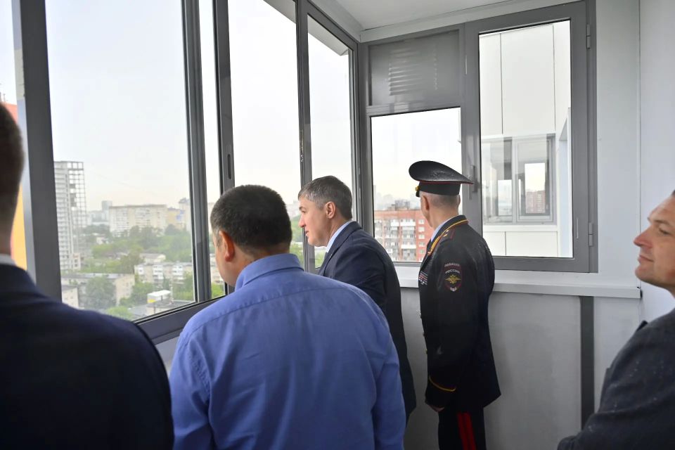 133 семьи сотрудников и ветеранов МВД отпразднуют новоселье 133 семьи сотрудников и ветеранов МВД отпразднуют новоселье
