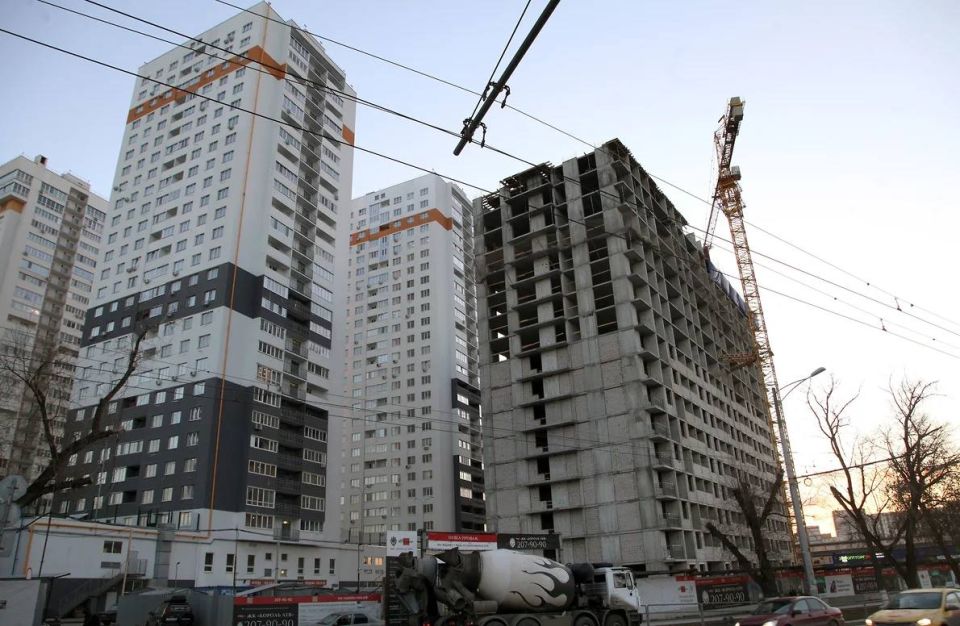 Самара вошла в число локаций России с высоким риском затоваренности рынка новостроек
