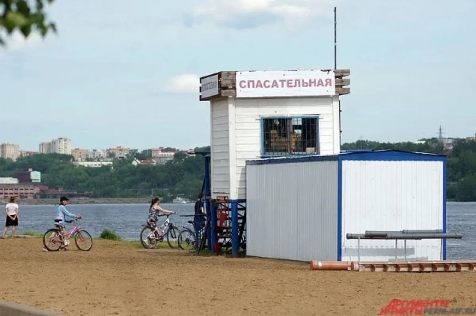 В Перми на пляжах начали дежурить матросы-спасатели