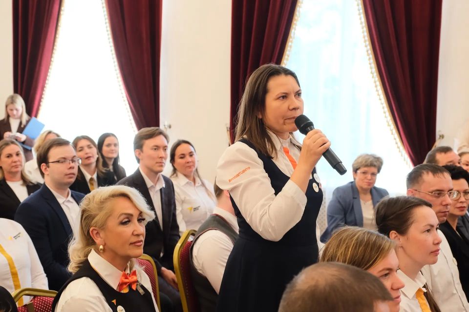 Дмитрий Махонин: В Прикамье с рабочим визитом прибыл министр просвещения России Сергей Кравцов Дмитрий Махонин: В Прикамье с рабочим визитом прибыл министр просвещения России Сергей Кравцов