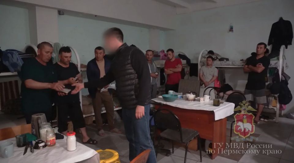 В Прикамье за неделю составили более 400 протоколов за нарушения миграционного законодательства В Прикамье за неделю составили более 400 протоколов за нарушения миграционного законодательства