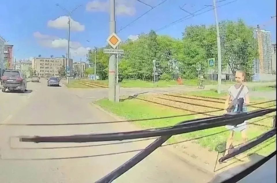 В Перми ищут родственников девочки, которую сбил автобус