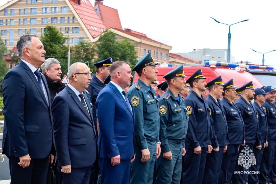 Новые пожарные автомобили поступили на вооружение подразделений Прикамья Новые пожарные автомобили поступили на вооружение подразделений Прикамья