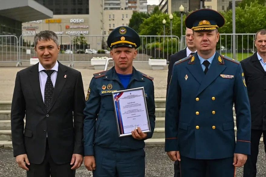Новые пожарные автомобили поступили на вооружение подразделений Прикамья Новые пожарные автомобили поступили на вооружение подразделений Прикамья