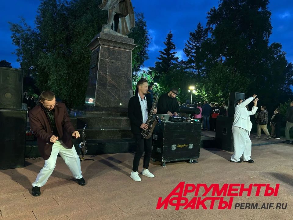 Пермь начинает праздновать своё 303-летие Пермь начинает праздновать своё 303-летие