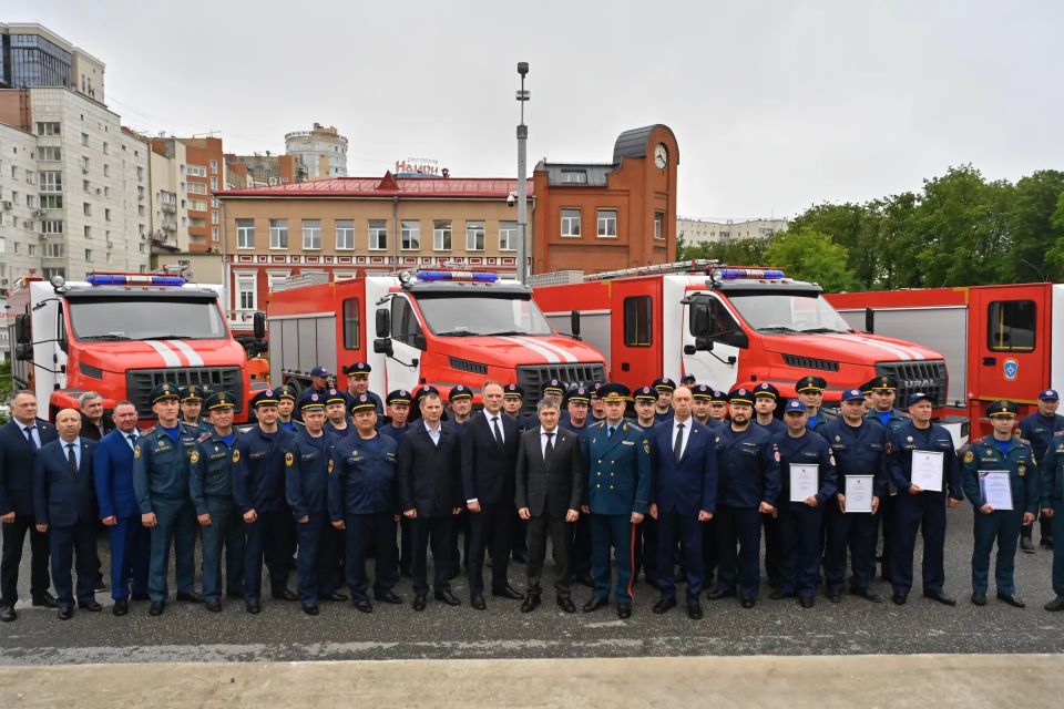 Новые пожарные автомобили поступили на вооружение подразделений Прикамья Новые пожарные автомобили поступили на вооружение подразделений Прикамья