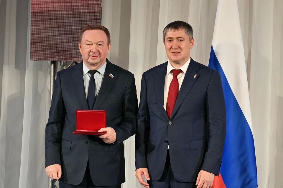 В Перми отметили выдающихся пермяков В Перми отметили выдающихся пермяков