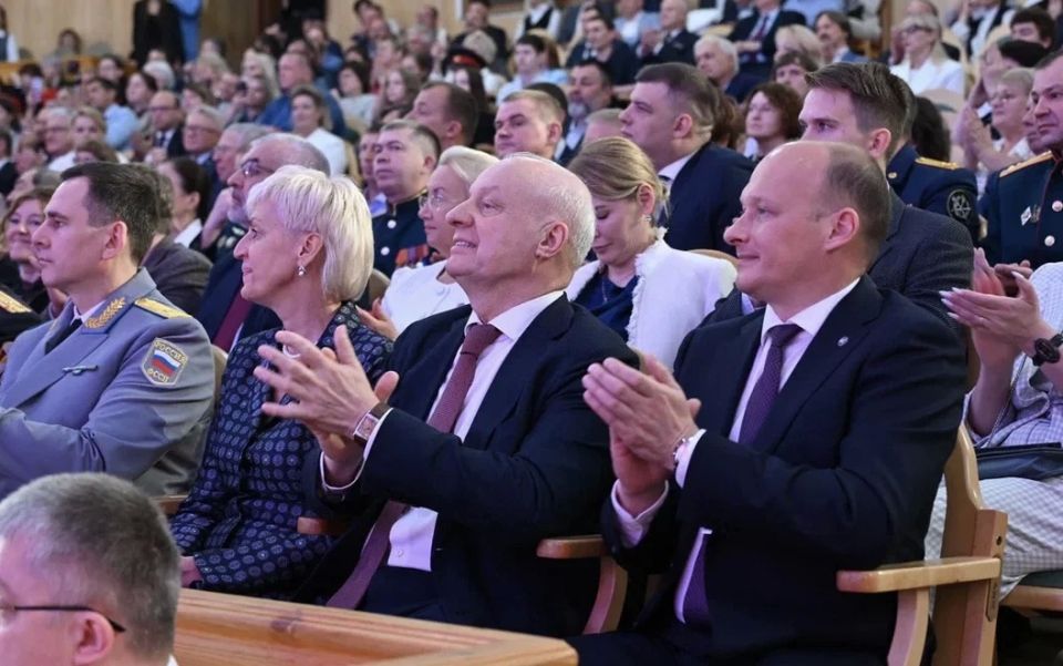 В Перми отметили выдающихся пермяков В Перми отметили выдающихся пермяков