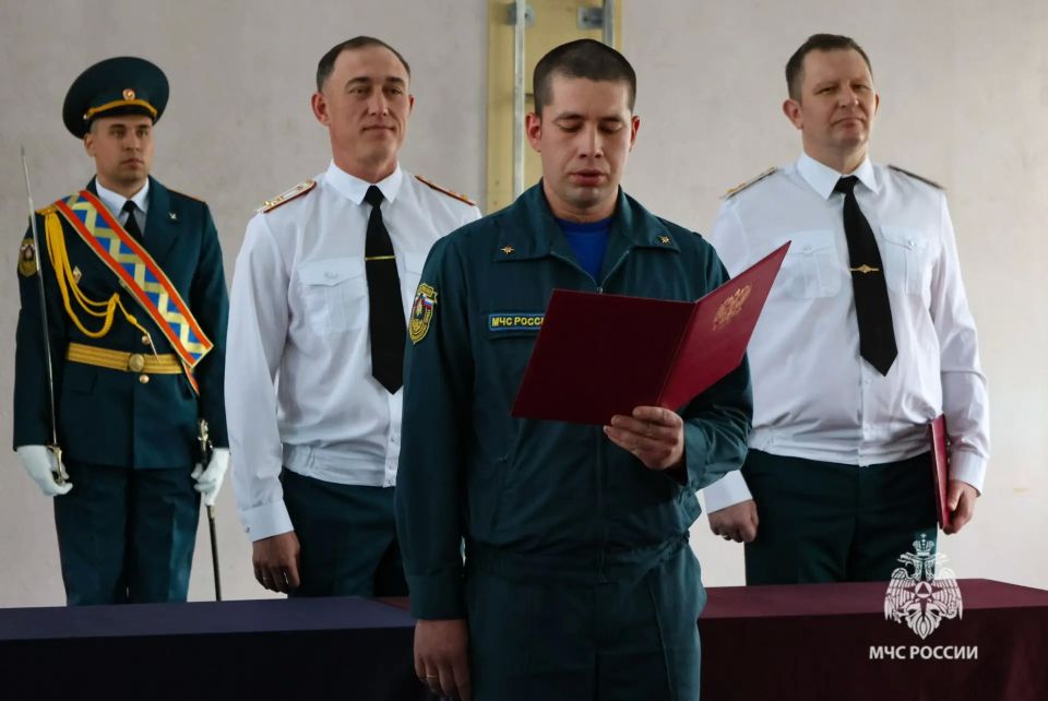 В Главном управлении МЧС России по Пермскому краю состоялась торжественная церемония, приуроченная к Дню России и Дню города Перми В Главном управлении МЧС России по Пермскому краю состоялась торжественная церемония, приуроченная к Дню России и Дню города Перми