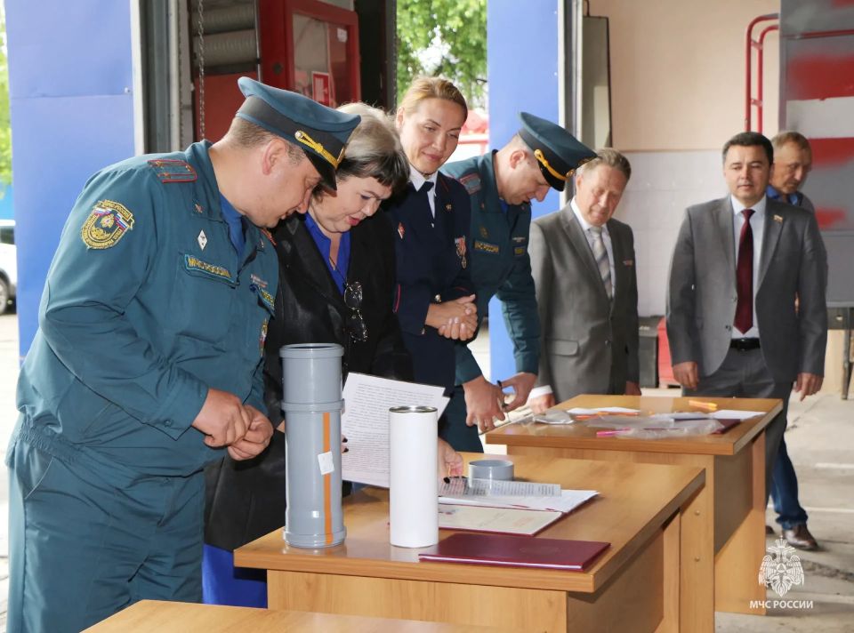 Послание сквозь годы: в 13 пожарноспасательном отряде ФПС ГПС Главного управления МЧС России по Пермскому краю заложили капсулу времени Послание сквозь годы: в 13 пожарноспасательном отряде ФПС ГПС Главного управления МЧС России по Пермскому краю заложили капсулу времени