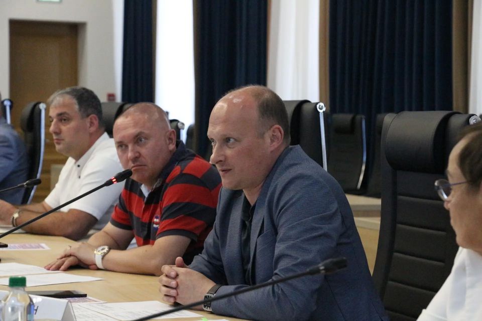 На общественном совете при Минтербезе обсудили комплектование БАРС, профилактику дропперства и поддержку гуманитарной миссии На общественном совете при Минтербезе обсудили комплектование БАРС, профилактику дропперства и поддержку гуманитарной миссии