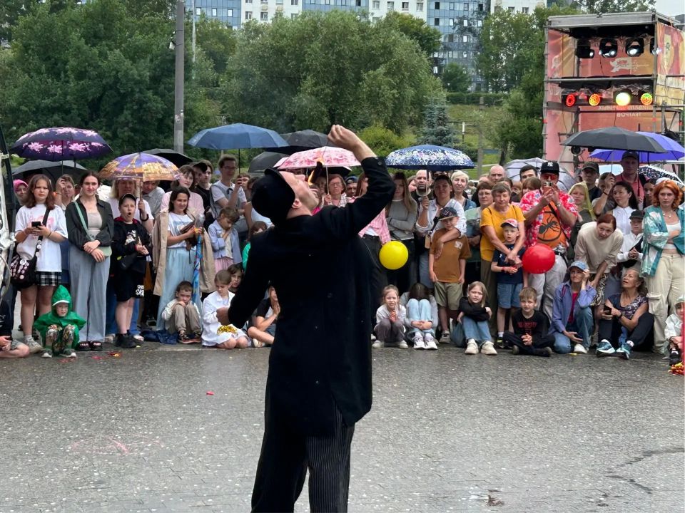 В Перми начался фестиваль уличных театров «Флюгер»