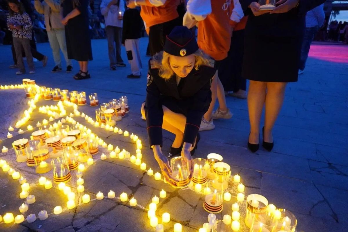 В Перми сотрудники ведомства в годовщину начала Великой Отечественной войны приняли участие в памятном мероприятии В Перми сотрудники ведомства в годовщину начала Великой Отечественной войны приняли участие в памятном мероприятии
