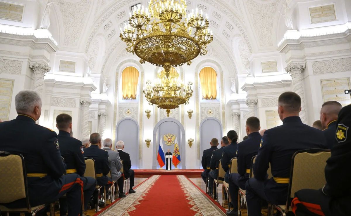 Выпускники вузов ФСИН России приняли участие во встрече с Президентом Российской Федерации Выпускники вузов ФСИН России приняли участие во встрече с Президентом Российской Федерации