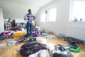 Летнее расхламление: 5 креативных методов для освобождения пространства