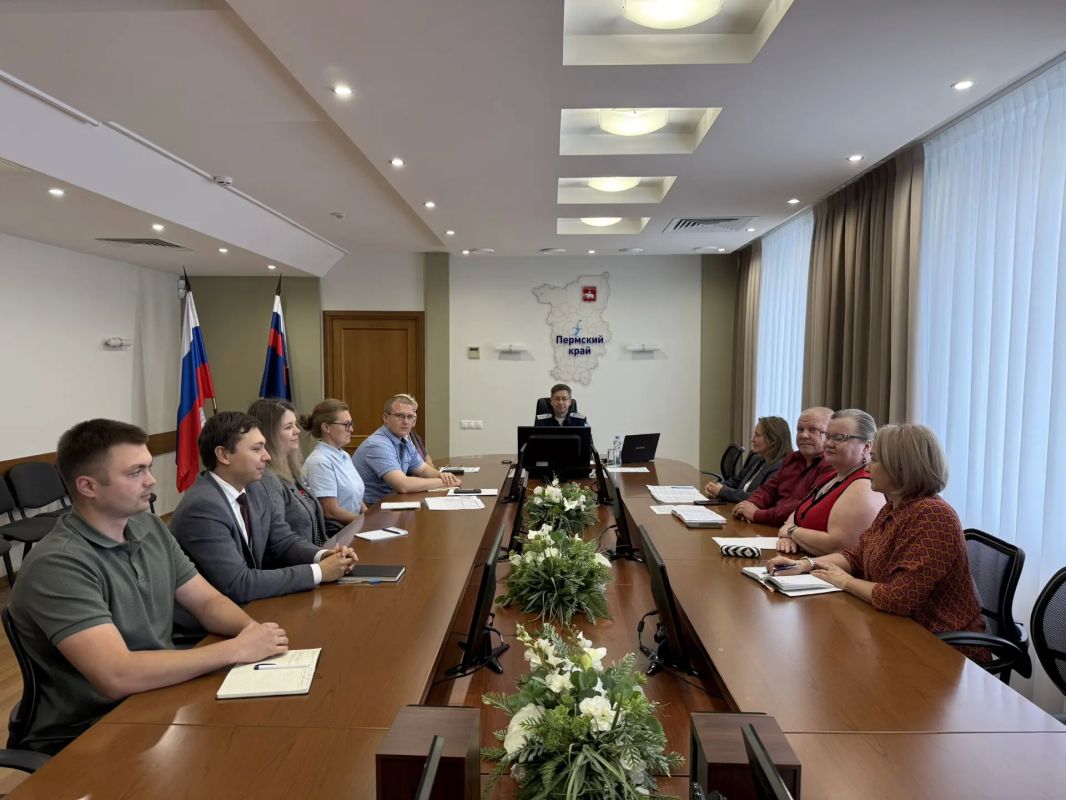 2 июля 2026 года руководитель УФК по Пермскому краю Оловянников Д.А. провел совещание по вопросам контрольных мероприятий с сотрудниками Контрольно-ревизионного блока и Юридического отдела