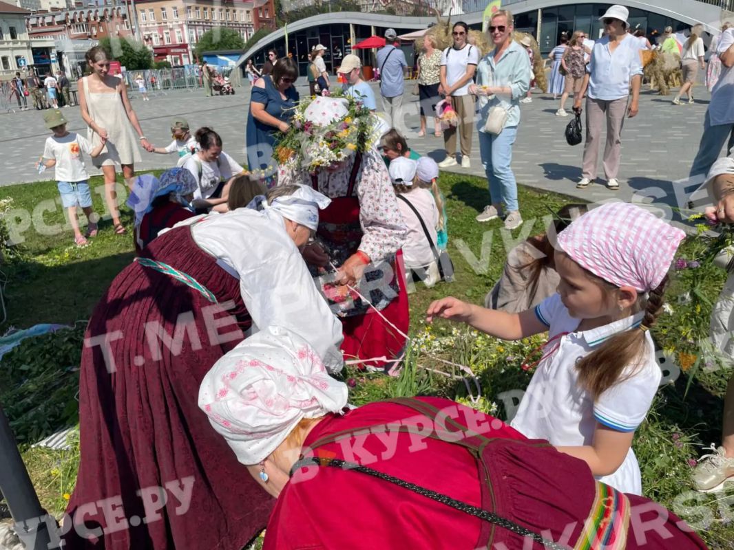 Если вы остались в городе, не поехали на «Крылья Пармы» или дачу, то есть возможность прикоснуться к истории и культуре! Если вы остались в городе, не поехали на «Крылья Пармы» или дачу, то есть возможность прикоснуться к истории и культуре!