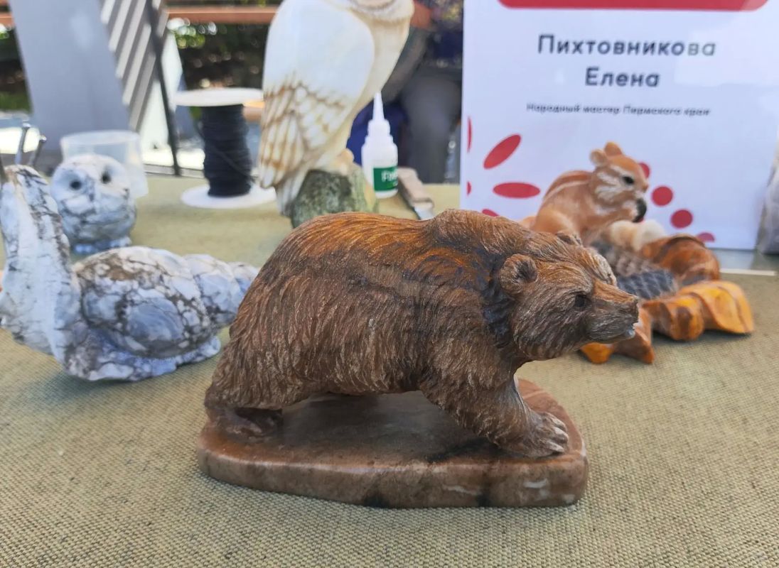 Особое место на фестивале заняла масштабная ярмарка народных промыслов Особое место на фестивале заняла масштабная ярмарка народных промыслов