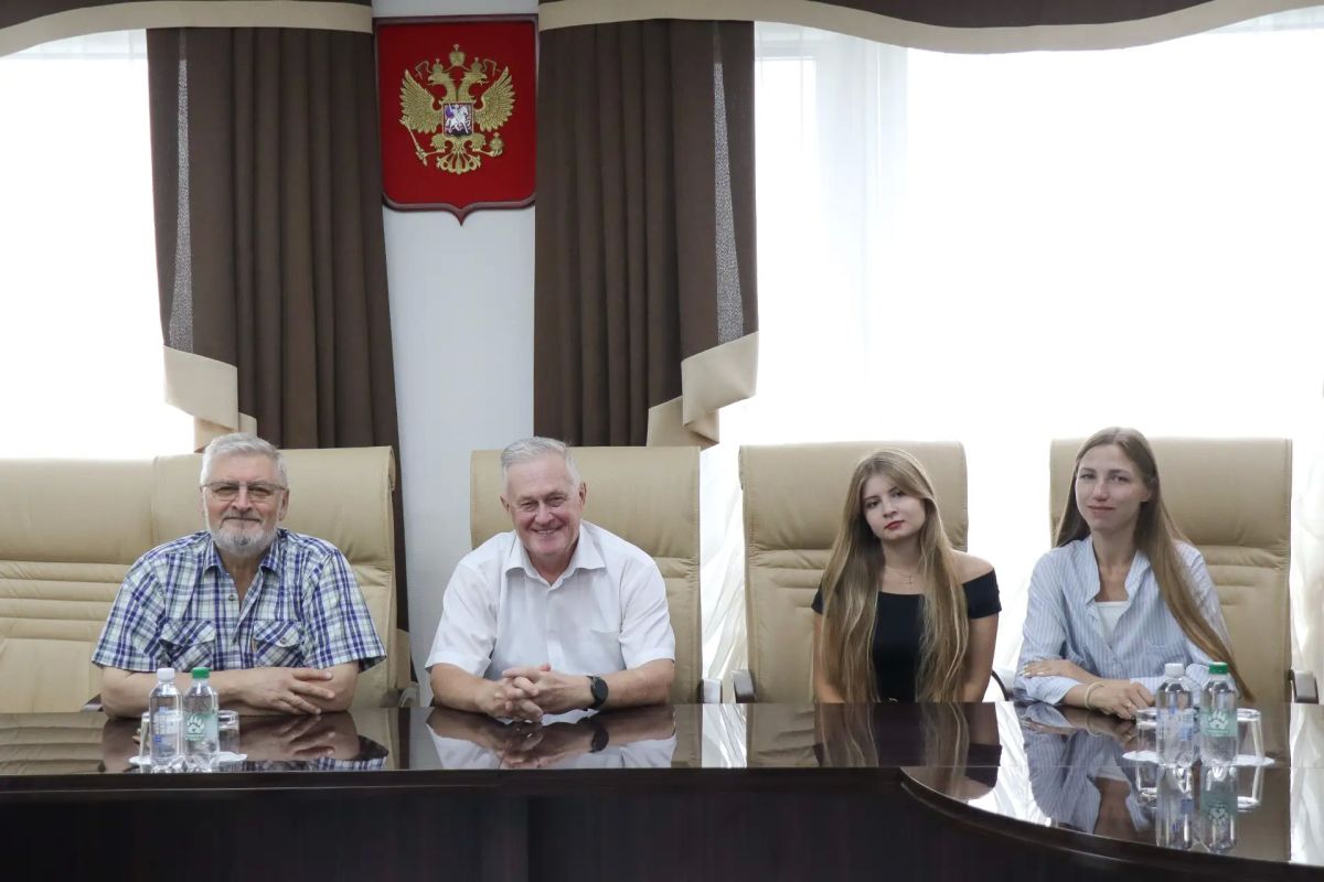 Региональное отделение политической партии «Российская партия пенсионеров за социальную справедливость» представило в крайизбирком документы на заверение списков кандидатов в депутаты Законодательного Собрания Пермского края... Региональное отделение политической партии «Российская партия пенсионеров за социальную справедливость» представило в крайизбирком документы на заверение списков кандидатов в депутаты Законодательного Собрания Пермского края...