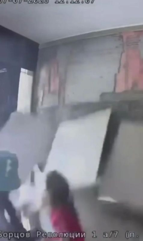 В Перми плитка упала на ребёнка в новостройке В Перми плитка упала на ребёнка в новостройке
