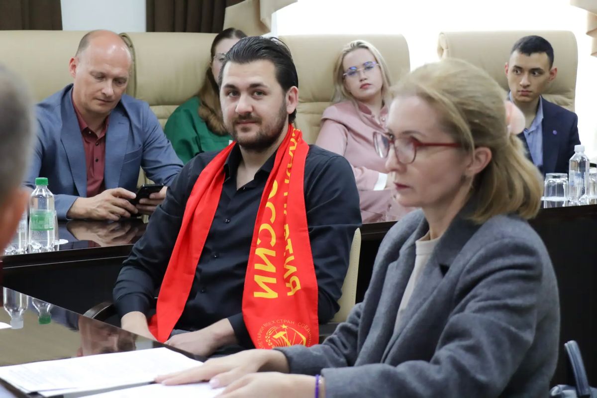 Региональное отделение «Коммунистической партии «Коммунисты России» представило в крайизбирком списки кандидатов на выдвижение в Законодательное Собрание Пермского края Региональное отделение «Коммунистической партии «Коммунисты России» представило в крайизбирком списки кандидатов на выдвижение в Законодательное Собрание Пермского края