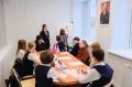 Поручение ввести краевую выплату для педагогов приоритетных предметов на селе и в малых городах дал Дмитрий Махонин