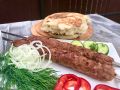 На даче в 2025 году: как приготовить вкусные лепешки на мангале