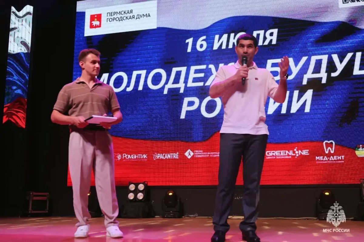 МЧС России о безопасности и особенностях службы: встреча в детском лагере МЧС России о безопасности и особенностях службы: встреча в детском лагере