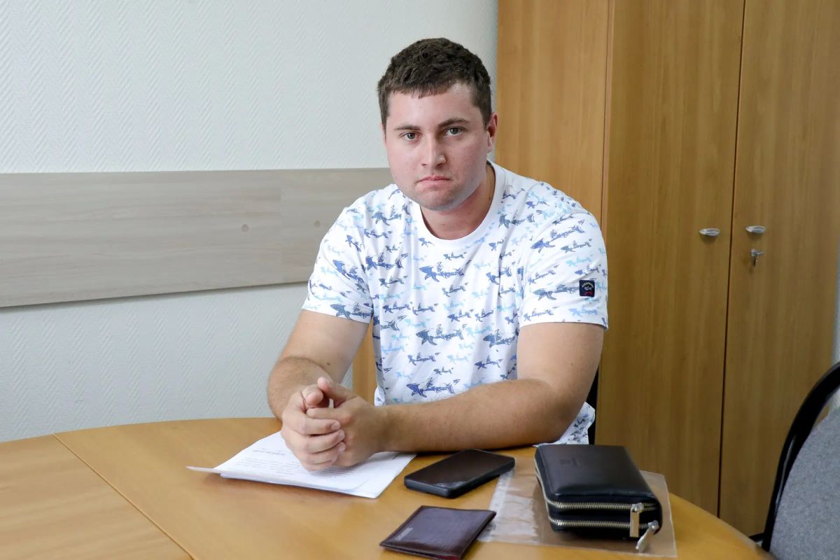 Егор Ермаков, выдвинутый политической партией «Яблоко», подал в крайизбирком документы на выборах в Государственную Думу РФ по одномандатному избирательному округу № 63 «Чусовской»
