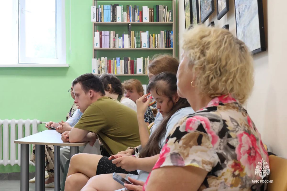 Библиотека безопасности. В библиотеке № 35 им. С. Р. Ковалёва открылась книжная выставка, посвященная 99-й годовщине со дня образования Государственного пожарного надзора Библиотека безопасности. В библиотеке № 35 им. С. Р. Ковалёва открылась книжная выставка, посвященная 99-й годовщине со дня образования Государственного пожарного надзора