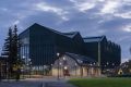 Здание Пермской галереи — призёр премии International Architecture Awards.Здание новой галереи возвели в Перми по проекту архитектурного бюро СПИЧ, а интерьерам музея занималось бюро Project Eleven