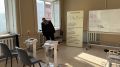 В Ижевске при силовой поддержке ОМОН «Барс» и СОБР «Соболь» Управления Росгвардии по Удмуртской Республике сотрудниками Следственного комитета и МВД России по подозрению в мошенничестве задержано 10 работников сети...